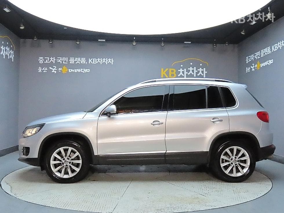 Volkswagen Tiguan2.0 Turbo Diesel Injection Diesel - 5