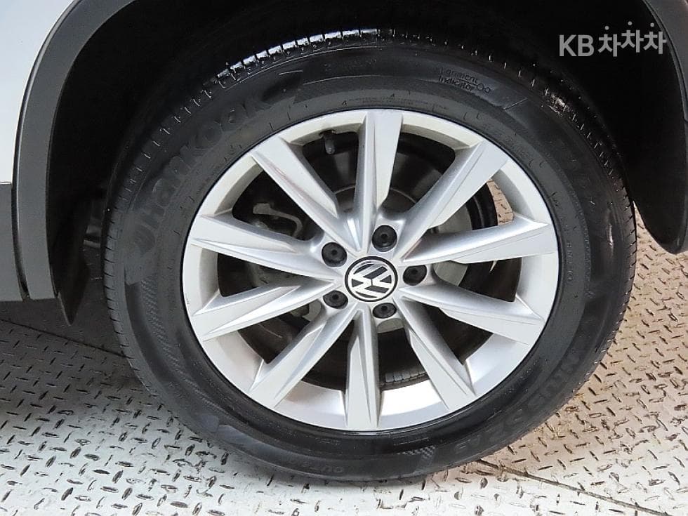 Volkswagen Tiguan2.0 Turbo Diesel Injection Diesel - 20