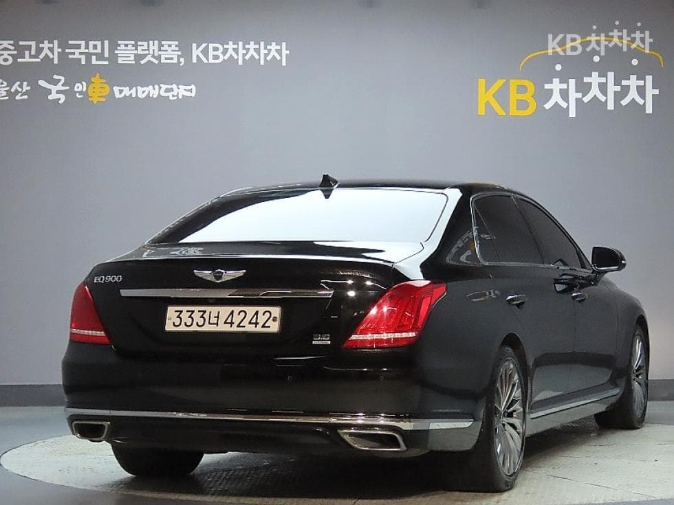 Genesis EQ9003.8 GDI AWD Prestige - 2