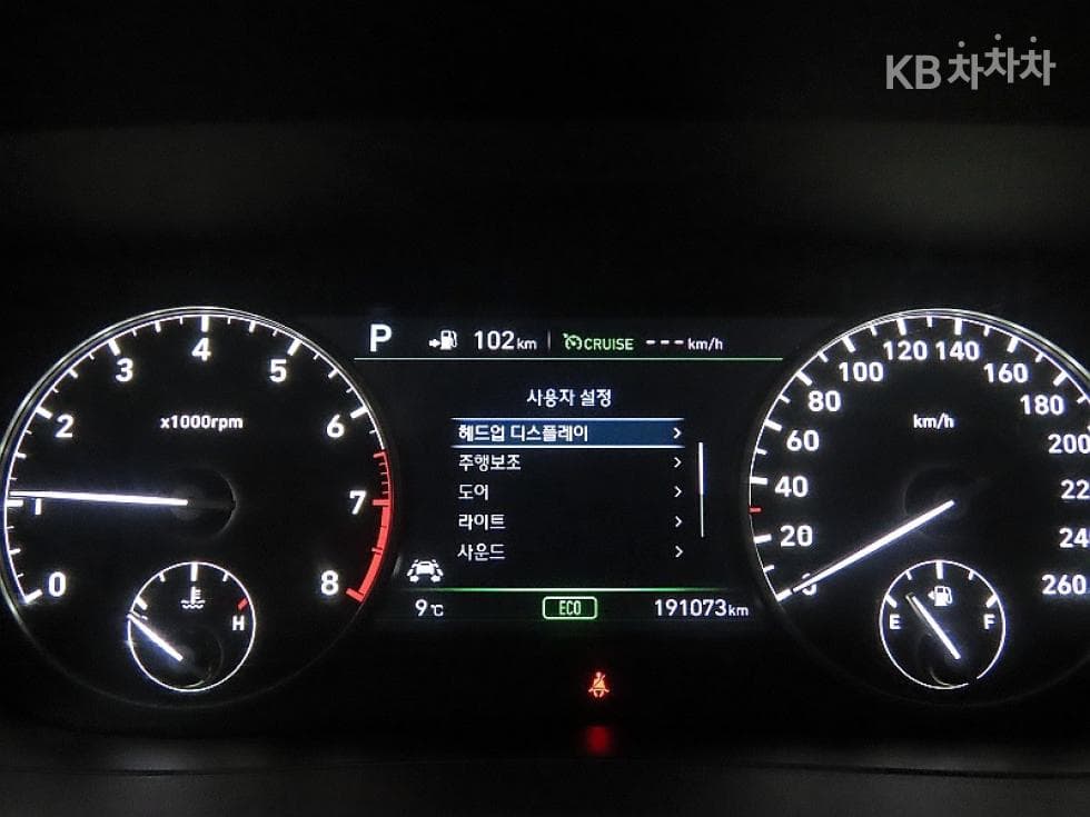Genesis EQ9003.8 GDI AWD Prestige - 8