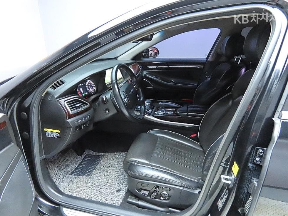 Genesis EQ9003.8 GDI AWD Prestige - 10