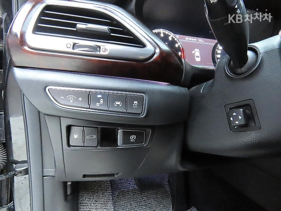 Genesis EQ9003.8 GDI AWD Prestige - 12