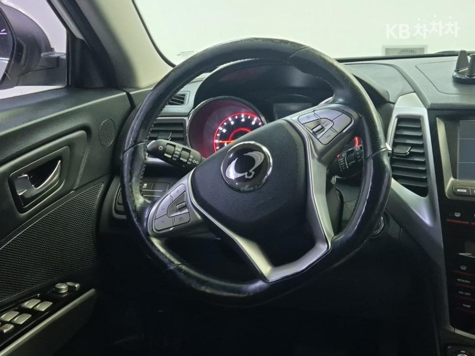 КейДжи Мобилити ТиволиБензин LX Висок клас - 9