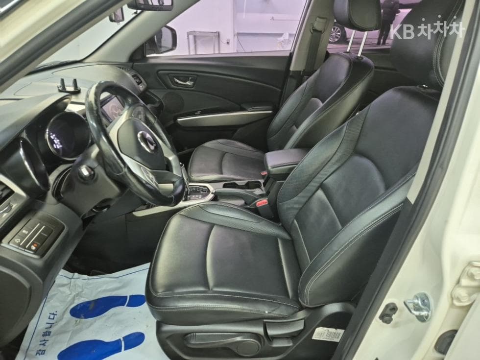 КейДжи Мобилити ТиволиБензин LX Висок клас - 11