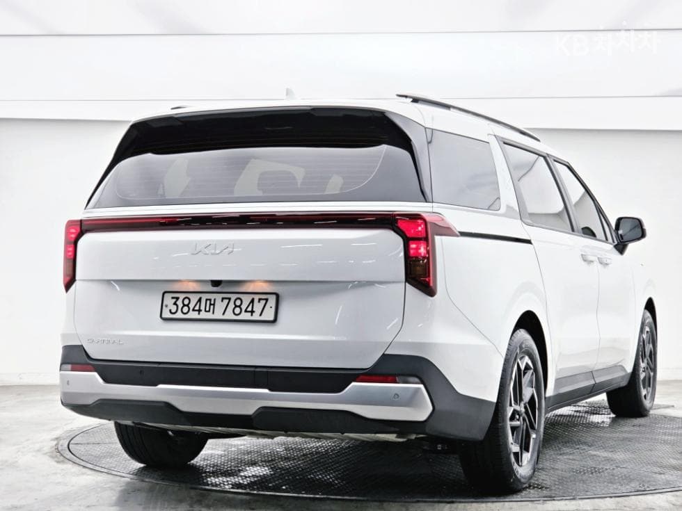 Киа The New (фейслифт) Канивал 4-то поколениеD2.2 9-местен Престиж - 3