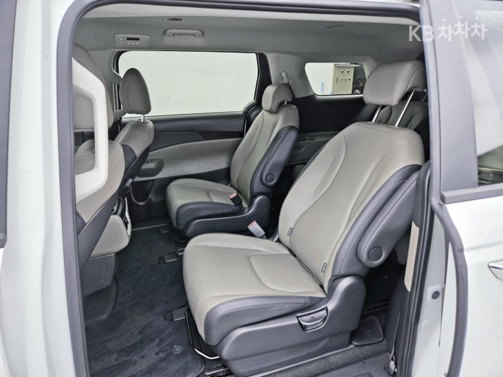 Киа The New (фейслифт) Канивал 4-то поколениеD2.2 9-местен Престиж - 6