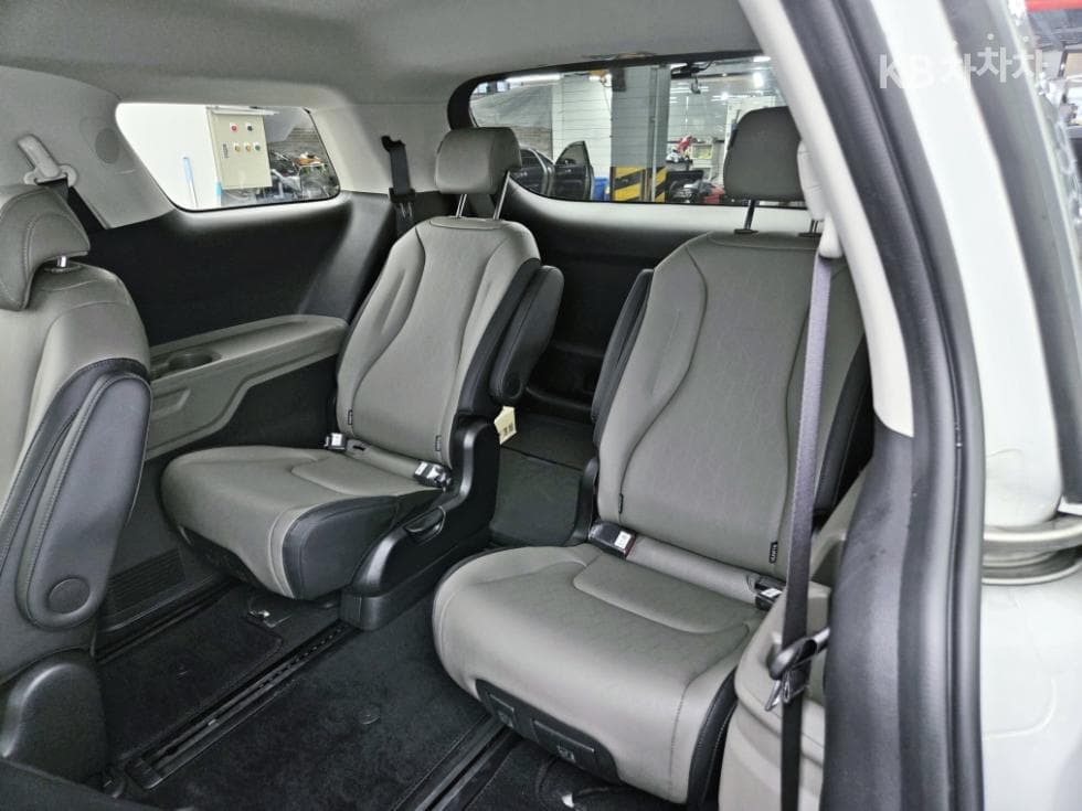 Киа The New (фейслифт) Канивал 4-то поколениеD2.2 9-местен Престиж - 7