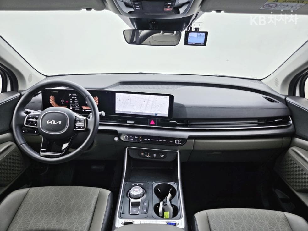 Киа The New (фейслифт) Канивал 4-то поколениеD2.2 9-местен Престиж - 17