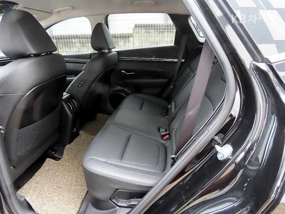 Hyundai The All New Tucson Hybrid(NX (Lexus SUV)4)1.6T HEV Premium - 6