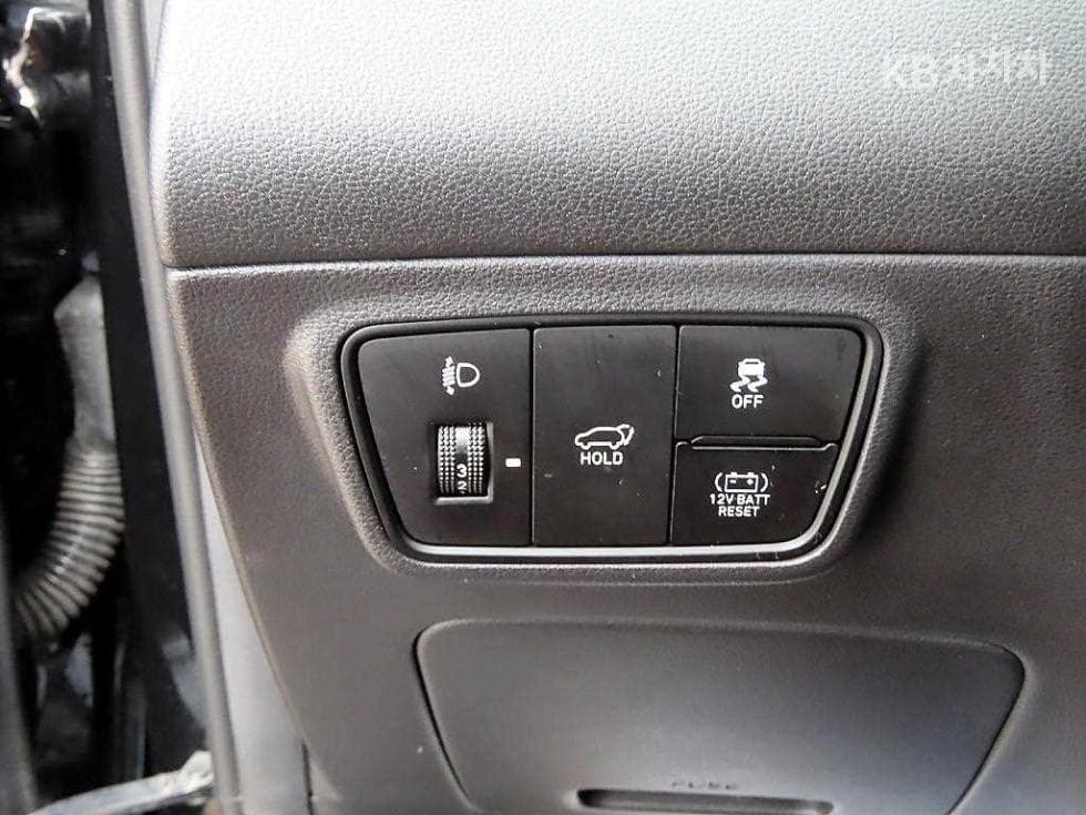 Hyundai The All New Tucson Hybrid(NX (Lexus SUV)4)1.6T HEV Premium - 12