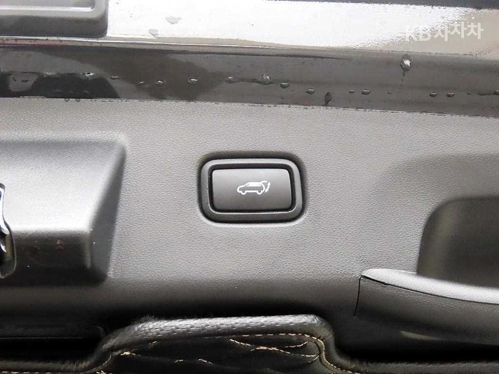 Hyundai The All New Tucson Hybrid(NX (Lexus SUV)4)1.6T HEV Premium - 16