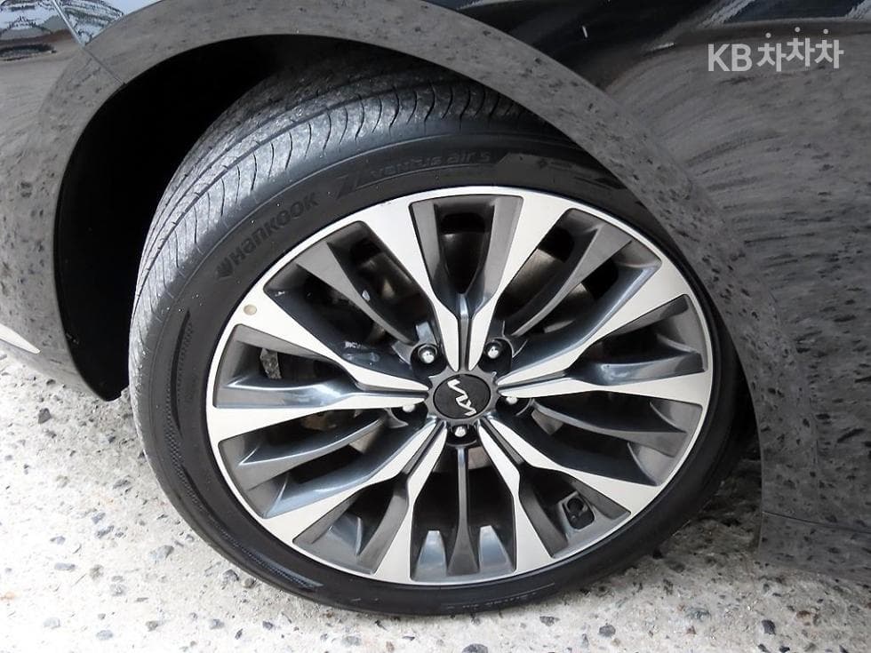 Kia K82.5L gasoline Signature - 20