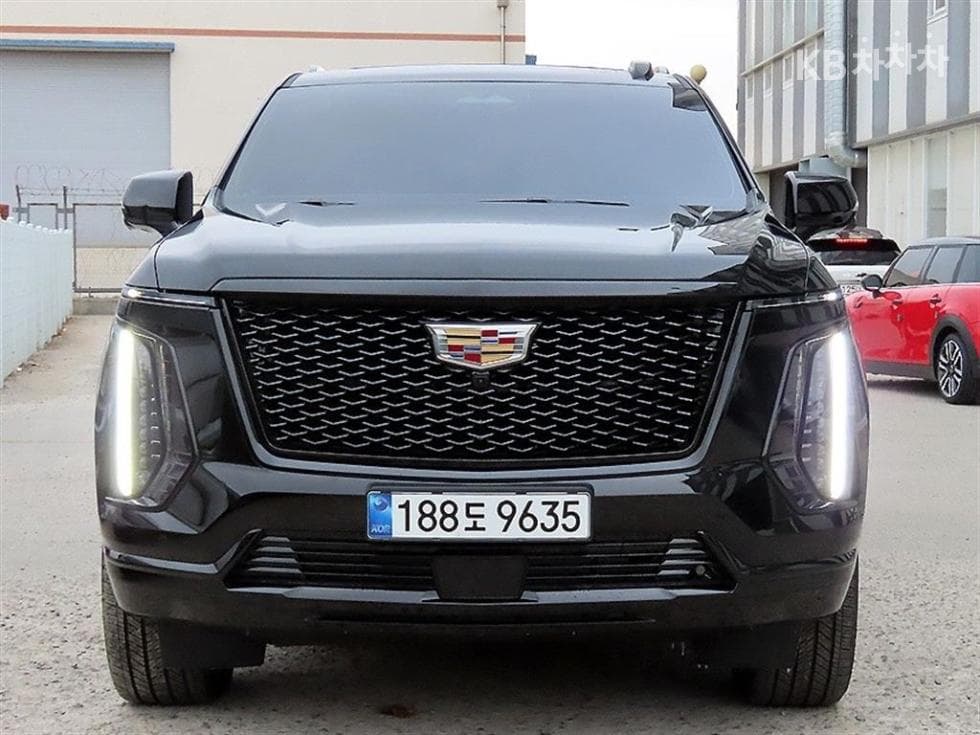 캐딜락 ESCALADE(5세대) 6.2 V8 ESV Sport Platinum - Image 1