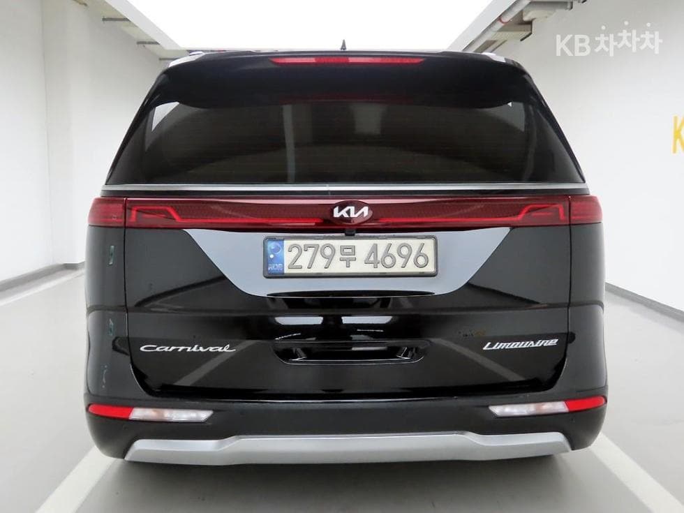 Kia Carnival 4th generationD2.2 7-seater (Limousine) Signature - 4