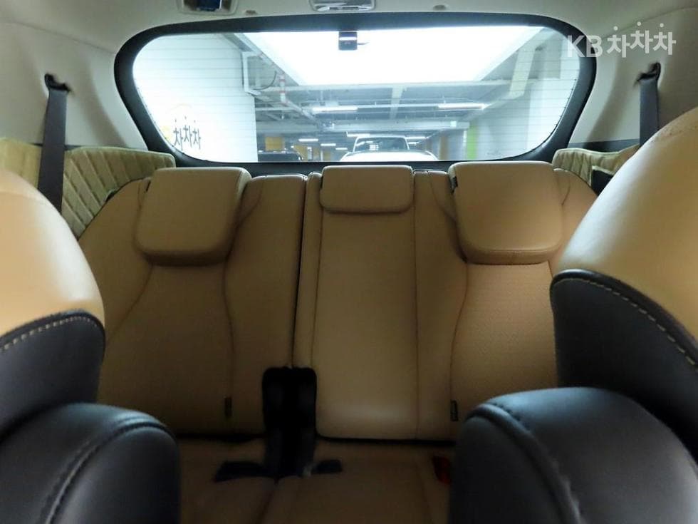 Kia Carnival 4th generationD2.2 7-seater (Limousine) Signature - 13