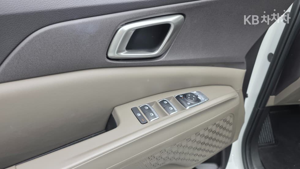 Киа The New (фейслифт) Канивал 4-то поколениеD2.2 9-местен Престиж - 15