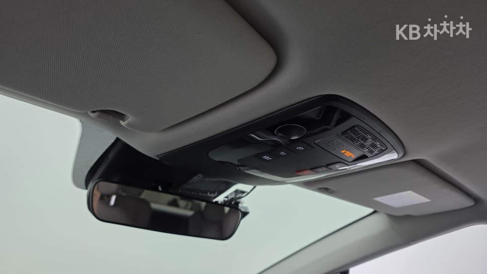 Киа The New (фейслифт) Канивал 4-то поколениеD2.2 9-местен Престиж - 21