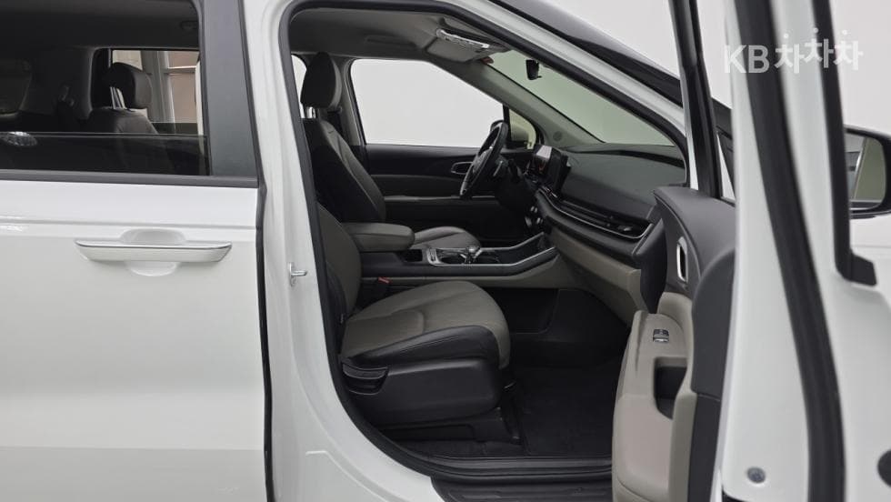 Киа The New (фейслифт) Канивал 4-то поколениеD2.2 9-местен Престиж - 7