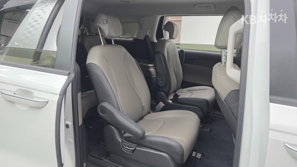 Киа The New (фейслифт) Канивал 4-то поколениеD2.2 9-местен Престиж - 8