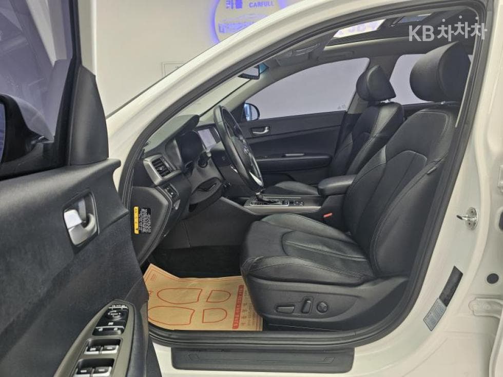 Киа The New (фейслифт) K5 Второ поколение2.0 Бензин Престиж - 23