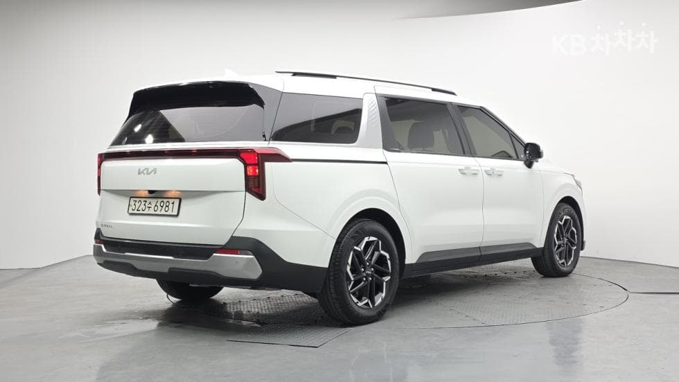 Киа The New (фейслифт) Канивал 4-то поколениеD2.2 9-местен Престиж - 2