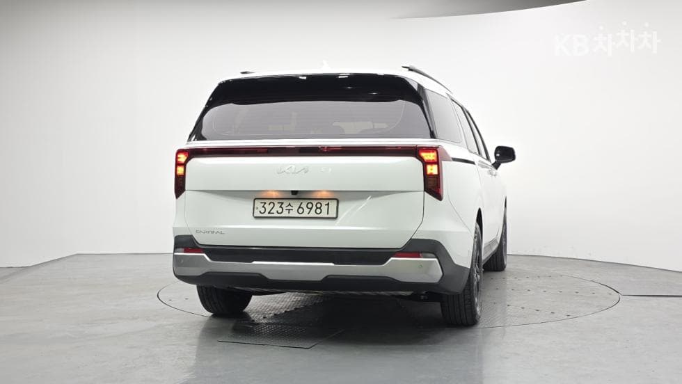 Киа The New (фейслифт) Канивал 4-то поколениеD2.2 9-местен Престиж - 4