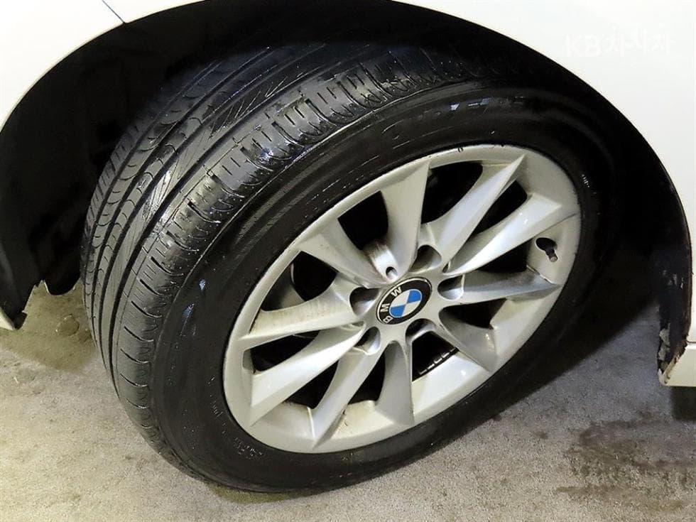 BMW Нов1시리즈118d 어반 팩 1 F20 - 19