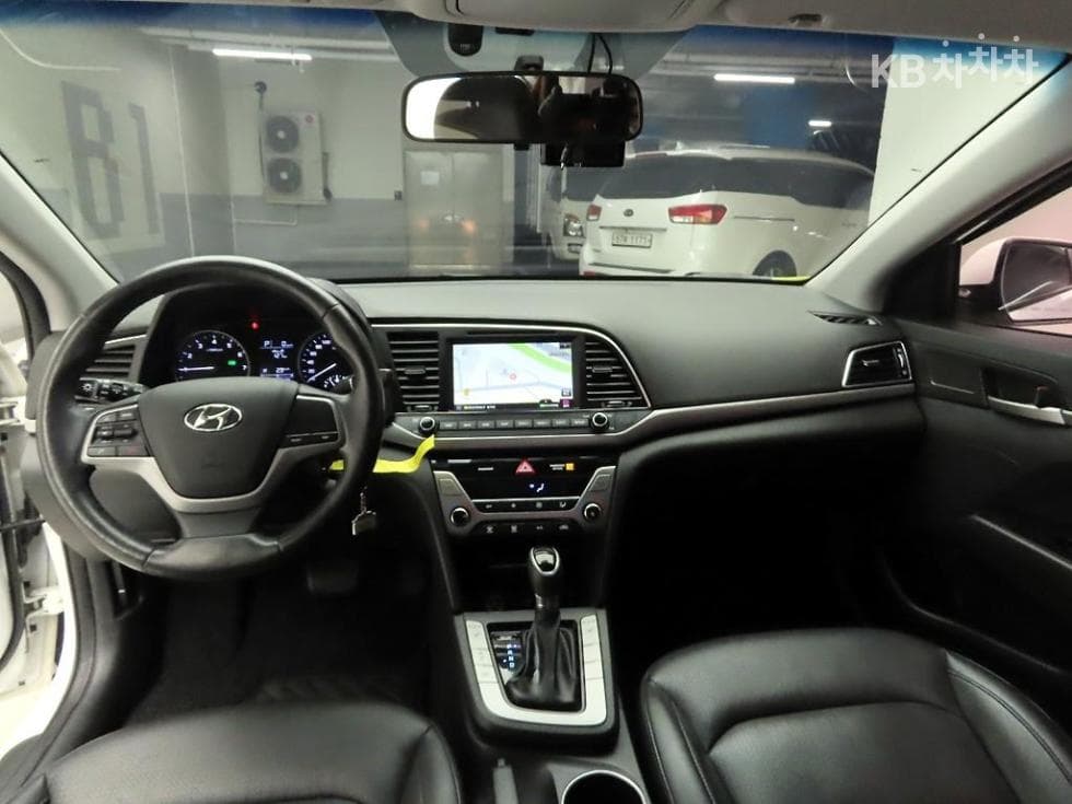 Хюндай Avante (Elantra)AD1.6 GDi Смарт - 7