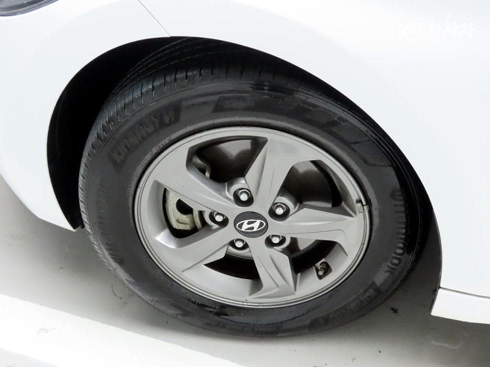 Хюндай Avante (Elantra)AD1.6 GDi Смарт - 19