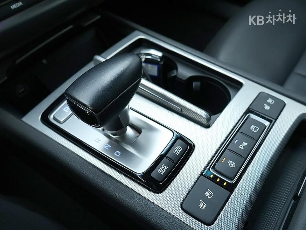 Genesis G803.3 GDI AWD Luxury - 7