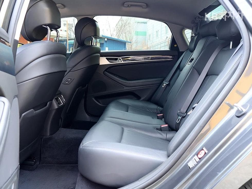 Genesis G803.3 GDI AWD Luxury - 11