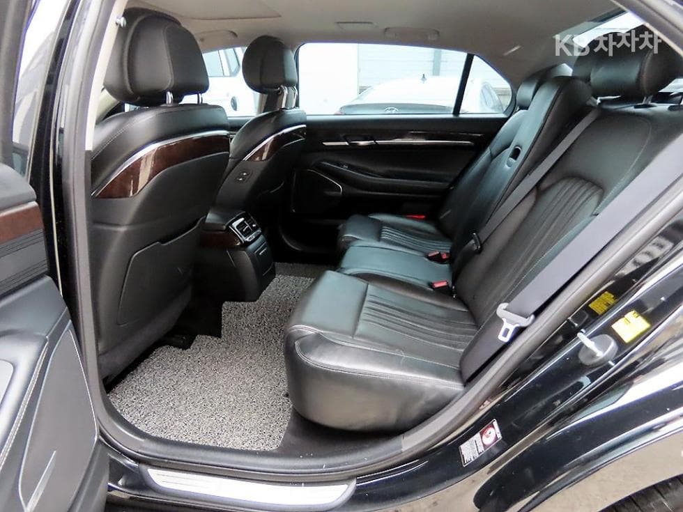 Genesis EQ9003.8 GDI AWD Premium Luxury - 6