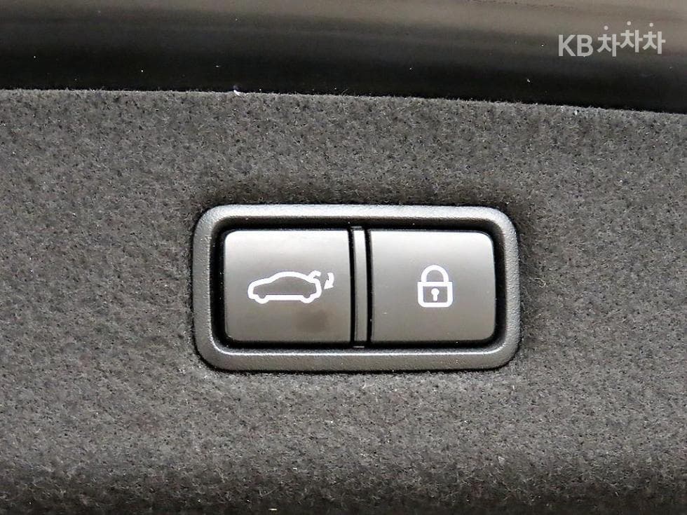 Genesis EQ9003.8 GDI AWD Premium Luxury - 16