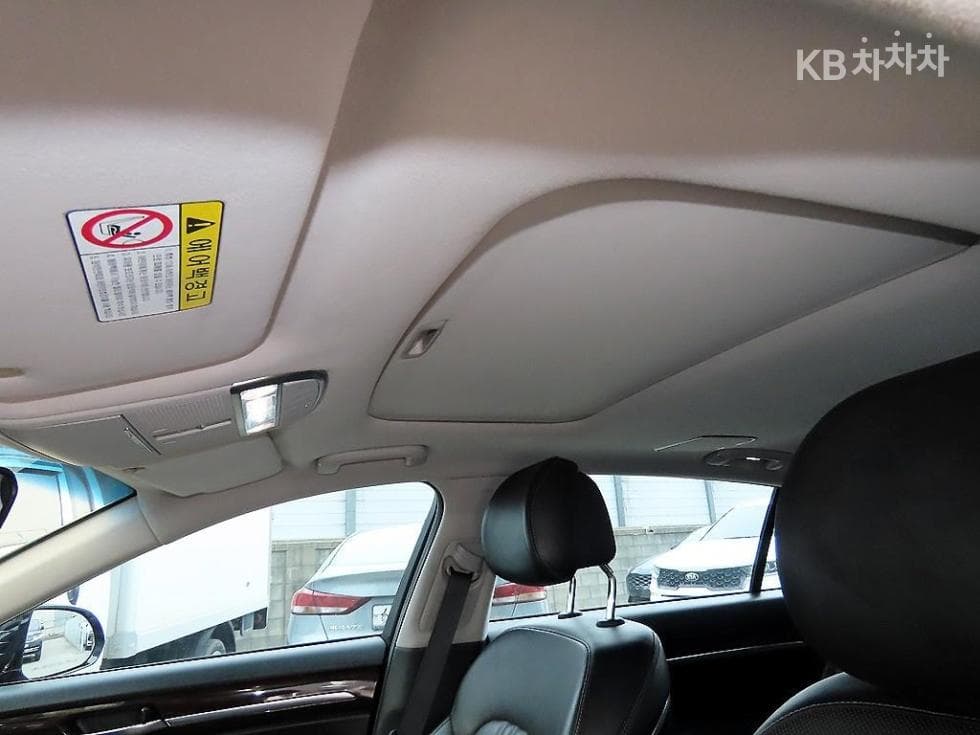 Genesis EQ9003.8 GDI AWD Premium Luxury - 17