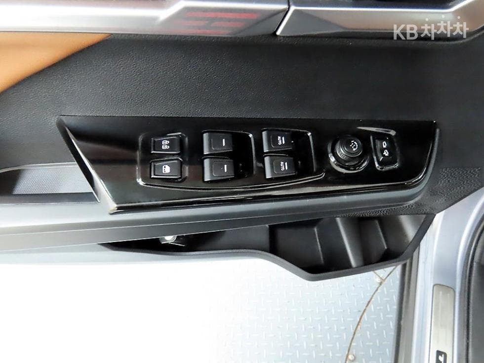 КейДжи Мобилити 토레스(J100)1.5 GDI Турбо T7 - 11