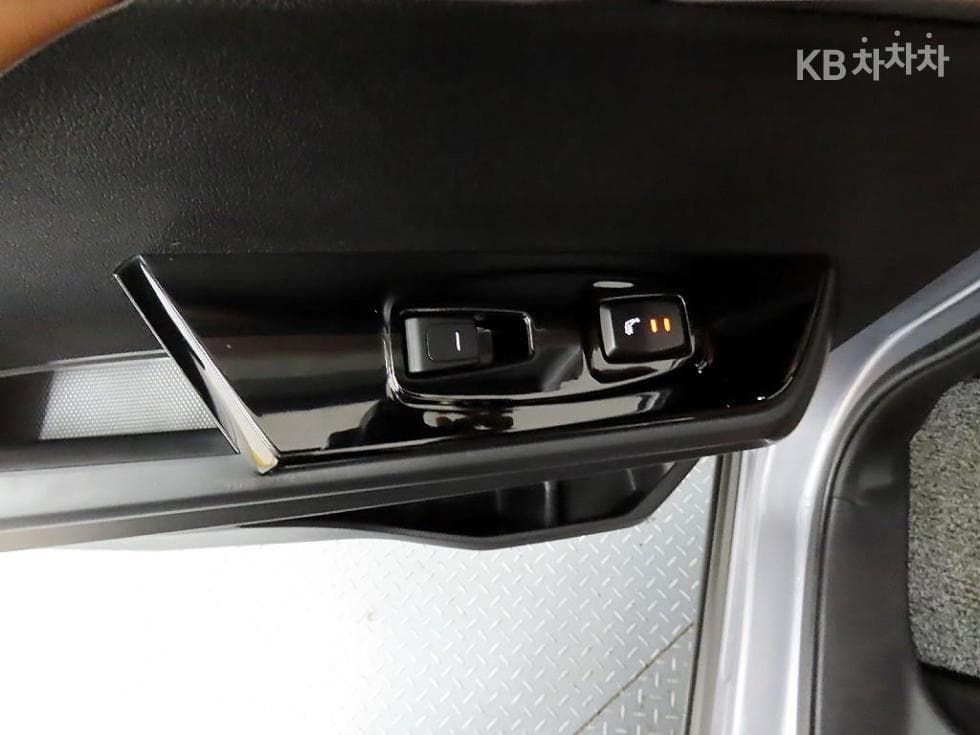 КейДжи Мобилити 토레스(J100)1.5 GDI Турбо T7 - 12
