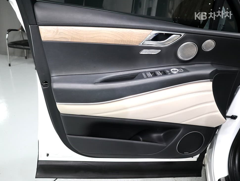 Genesis GV803.0 Diesel AWD - 8