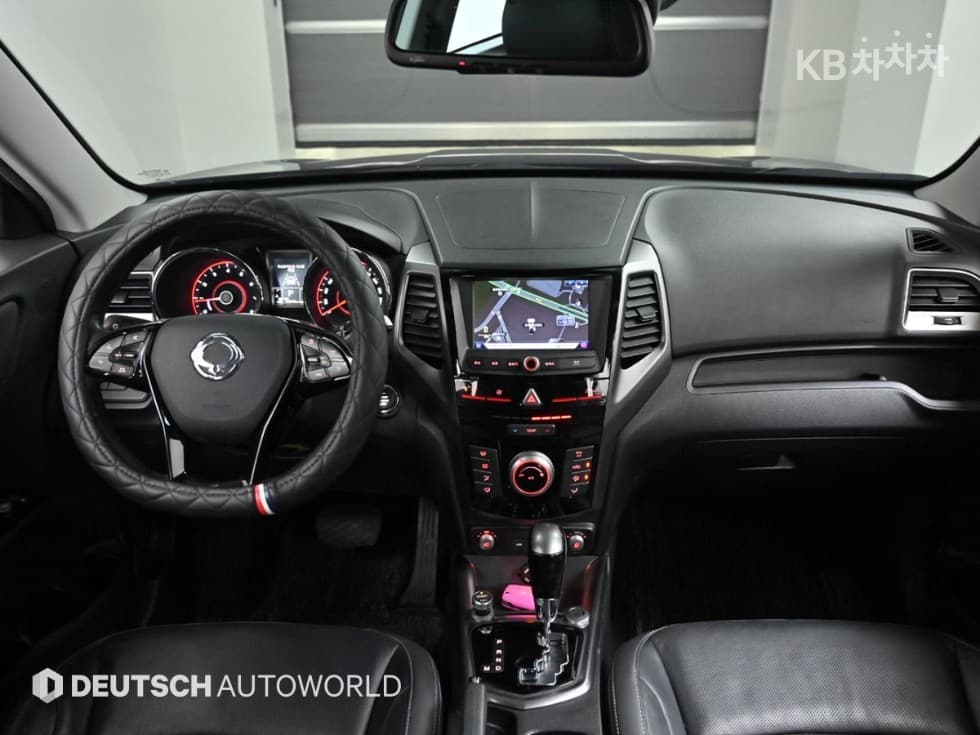 КейДжи Мобилити Тиволи 아머1.6 Бензин 기어 에디션 2WD - 7