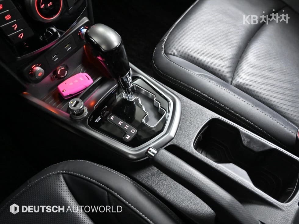 КейДжи Мобилити Тиволи 아머1.6 Бензин 기어 에디션 2WD - 9