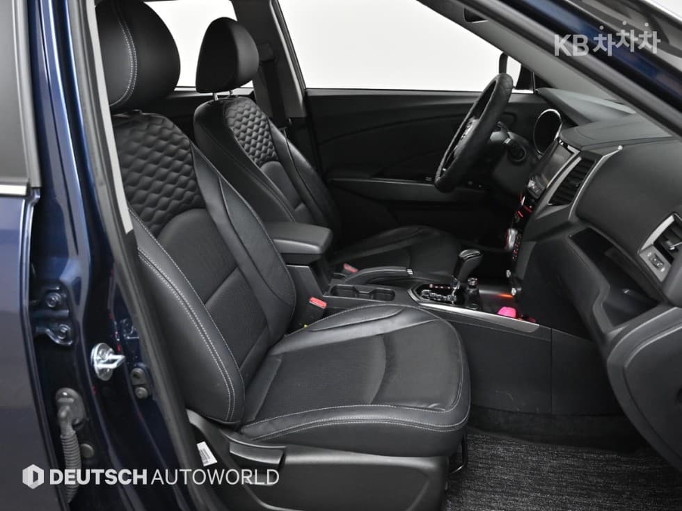 КейДжи Мобилити Тиволи 아머1.6 Бензин 기어 에디션 2WD - 10