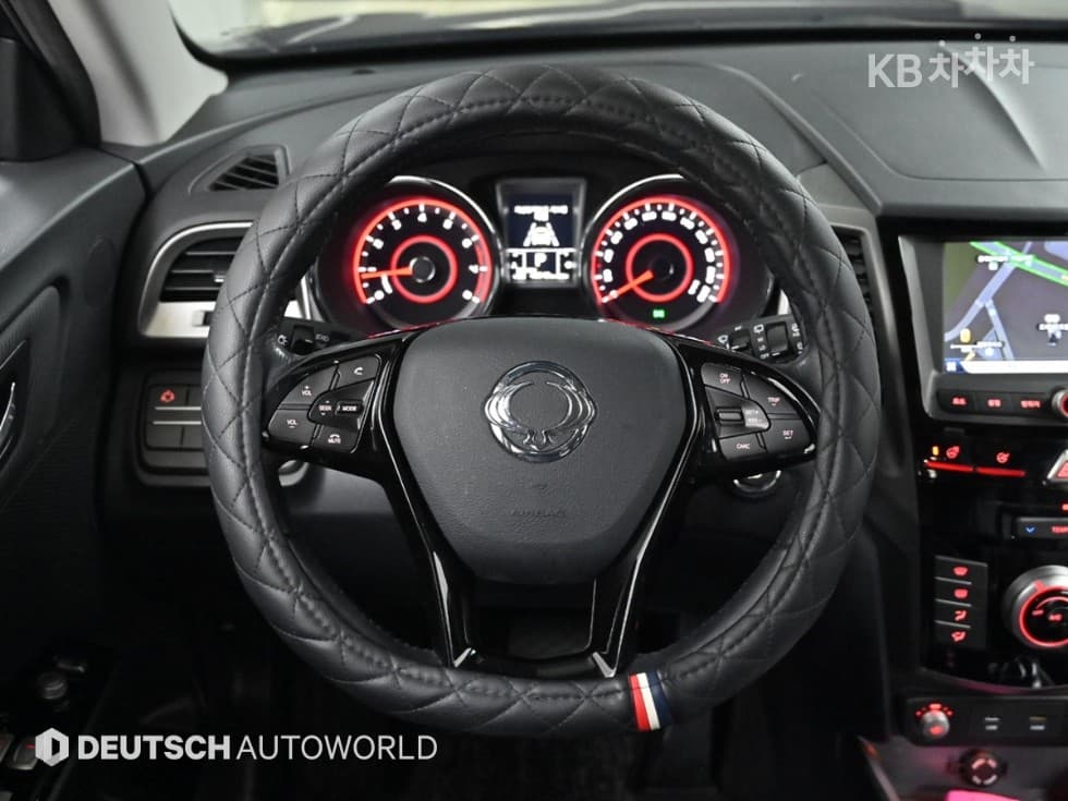 КейДжи Мобилити Тиволи 아머1.6 Бензин 기어 에디션 2WD - 13