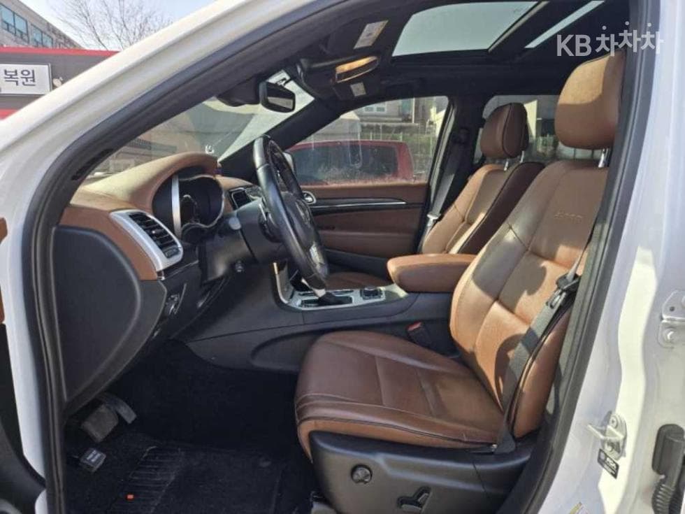 지프 그랜드 체로키3.6 Лимитиран 써밋 - 5