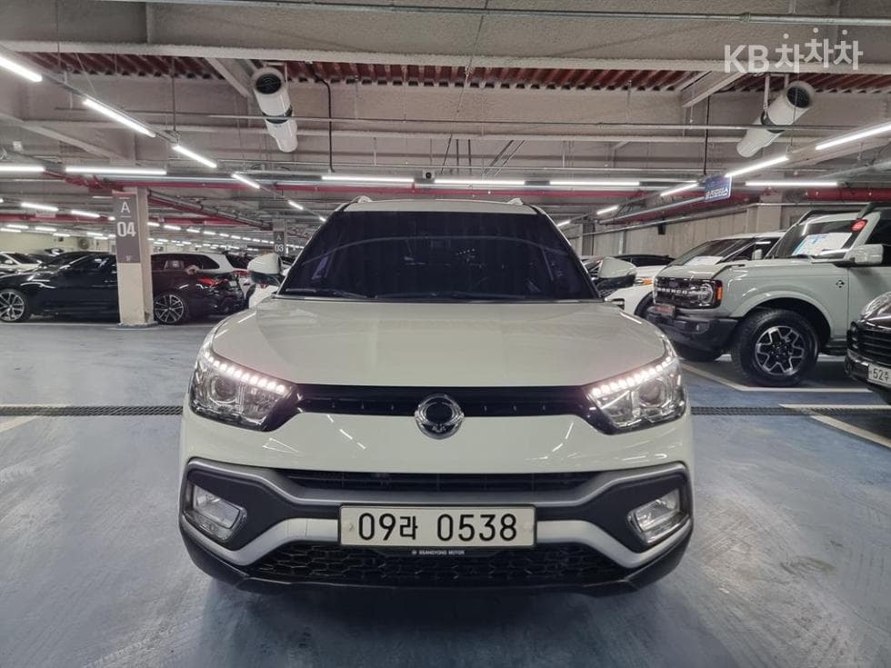 КейДжи Мобилити Тиволи Air 2WD IX Plus 패키지 - Image 1