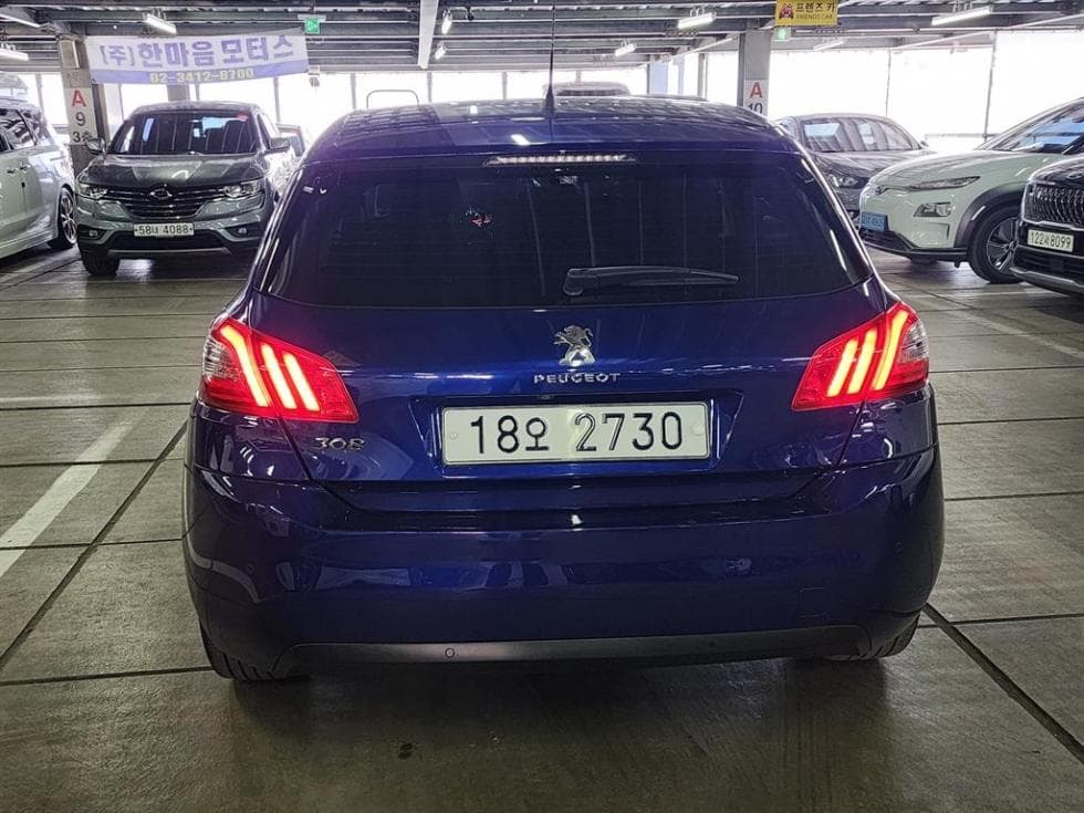 Peugeot 308 Второ поколение1.5 BlueHDi Allure - 7