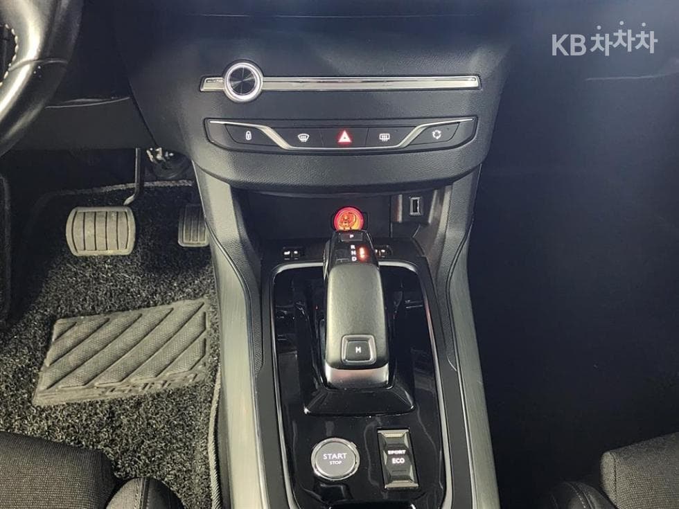 Peugeot 308 Второ поколение1.5 BlueHDi Allure - 11