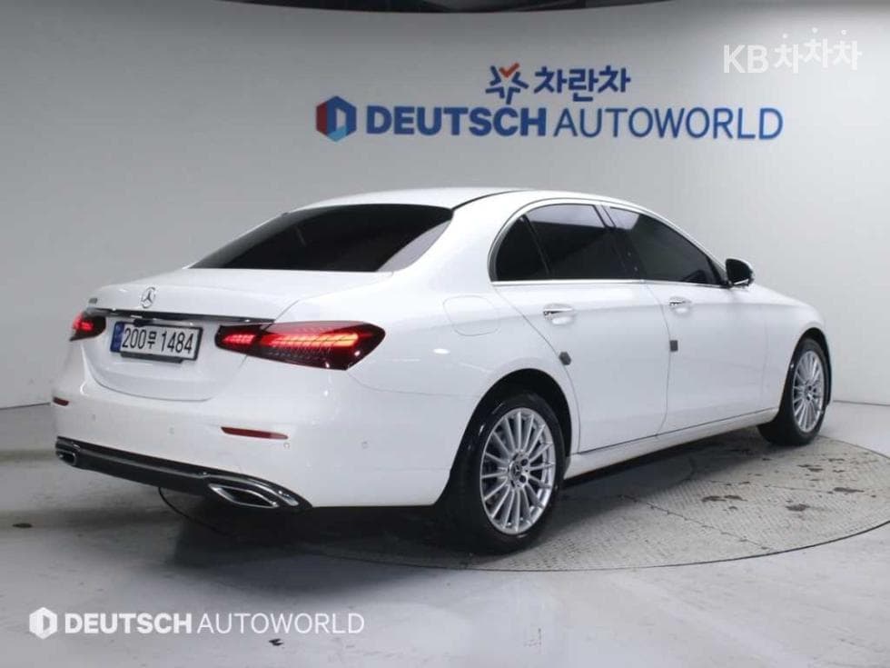 Mercedes-Benz E-Клас (W213)E250 Exclusive - 2