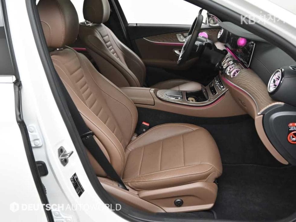 Mercedes-Benz E-Клас (W213)E250 Exclusive - 10