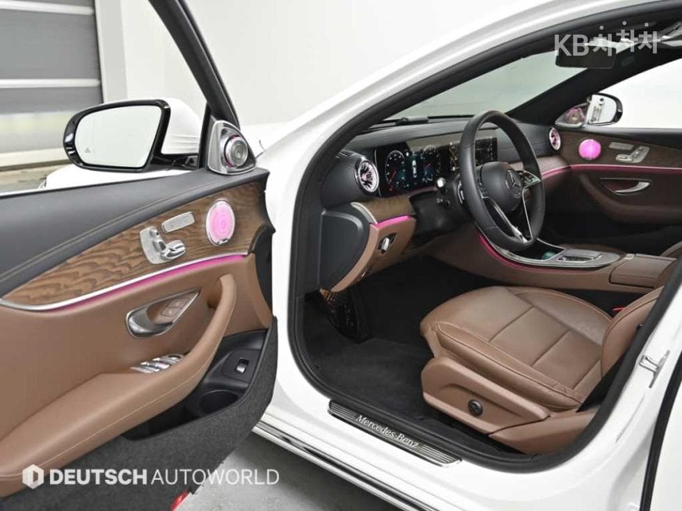 Mercedes-Benz E-Клас (W213)E250 Exclusive - 11