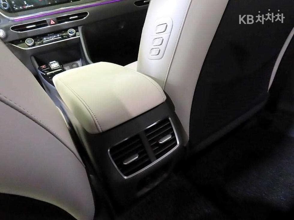 Хюндай Соната (DN8)2.0 Inspiration - 14