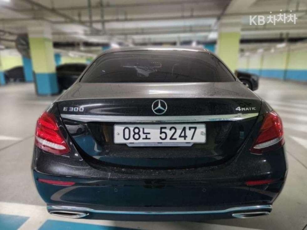 Mercedes-Benz E-Клас (W213)E300 4Matic Exclusive - 2